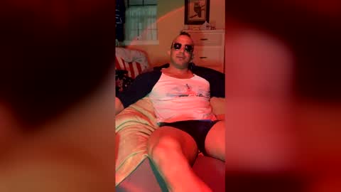 Snapshot of lljoey84 chatting on 02/18/26, 05:03 lljoey84 online show from 02/18/26, 05:03