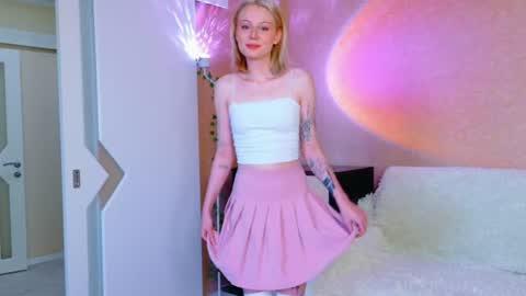 llovelymia online show from 07/20/26, 03:10