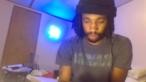 Snapshot of lmlowr9399 chatting on 04/24/26, 05:32 mrBigdick online show from 04/24/26, 05:32