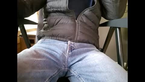 Snapshot of lo82 chatting on 09/21/25, 12:40 Lo82 online show from 09/21/25, 12:40