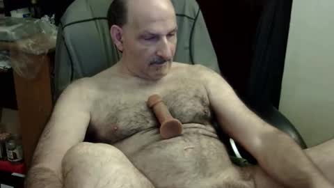 loades182025 online show from 01/08/26, 03:53