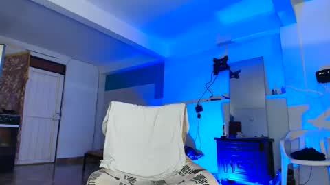 edwin online show from 11/08/25, 07:08