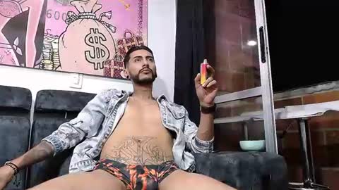 Snapshot of lobocruzhair1 chatting on 02/04/25, 08:24 lobocruzlatino online show from 02/04/25, 08:24