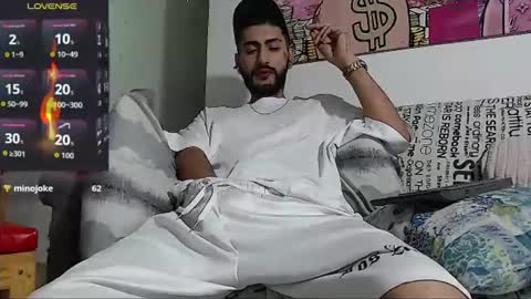 Snapshot of lobocruzhair1 chatting on 09/16/25, 05:08 lobocruzlatino online show from 09/16/25, 05:08