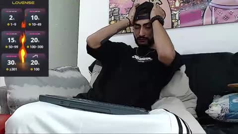 Snapshot of lobocruzhair1 chatting on 09/17/25, 05:53 lobocruzlatino online show from 09/17/25, 05:53