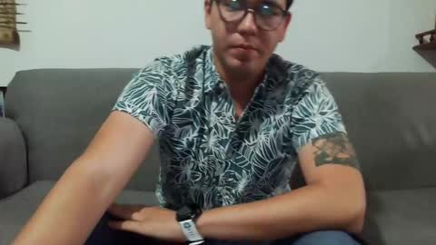 Snapshot of lobomx19 chatting on 04/12/26, 12:04 Lobo online show from 04/12/26, 12:04