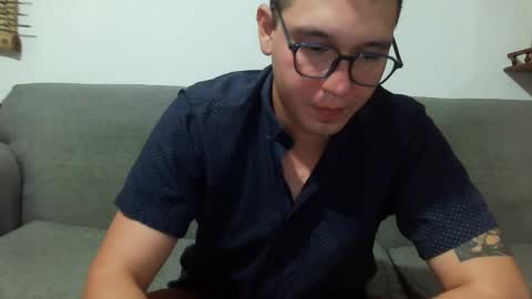 Snapshot of lobomx19 chatting on 05/26/26, 01:56 Lobo online show from 05/26/26, 01:56