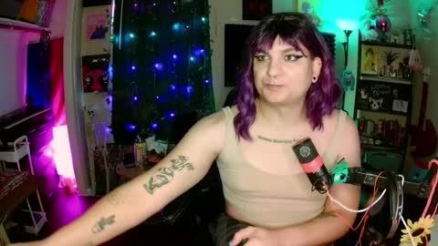 Snapshot of lobotomyprincess chatting on 06/14/26, 10:23 LobotomyPrincess online show from 06/14/26, 10:23