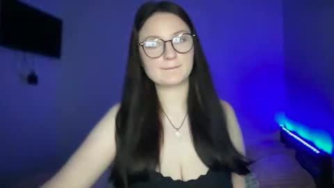 Snapshot of locaalis1 chatting on 10/21/25, 11:22 locaalis1 online show from 10/21/25, 11:22