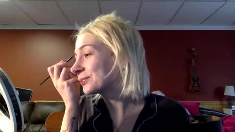 Divine Diva online show from 01/18/26, 07:50