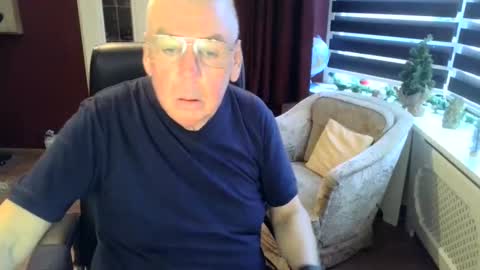 Loebet online show from 12/18/24, 02:38