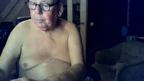 Loebet online show from 11/07/25, 04:40