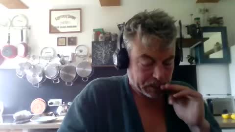 Floric Matthew online show from 05/13/26, 07:50