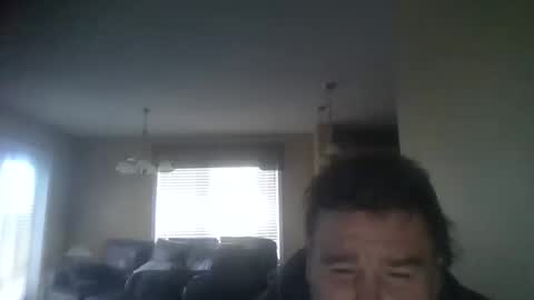 Snapshot of log2398 chatting on 10/18/25, 11:16 log online show from 10/18/25, 11:16