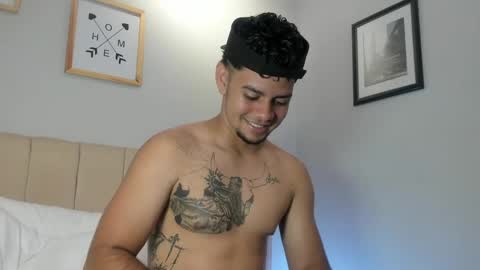 Snapshot of logan_9_ chatting on 05/27/26, 04:20 logan online show from 05/27/26, 04:20