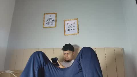 Snapshot of logan_9_ chatting on 07/10/26, 11:07 logan online show from 07/10/26, 11:07