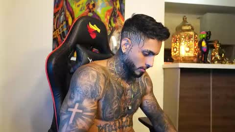 logan_hugh8 online show from 09/21/25, 04:03