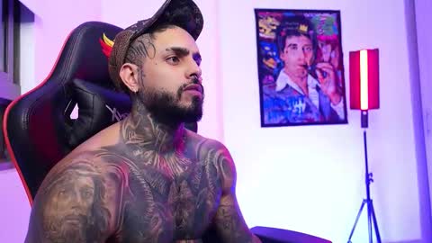 logan_hugh8 online show from 11/05/25, 06:46