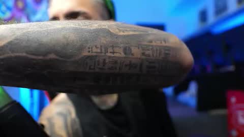 logan_hugh8 online show from 02/07/26, 04:22