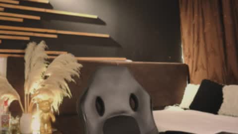 logan_varela online show from 01/29/25, 03:33