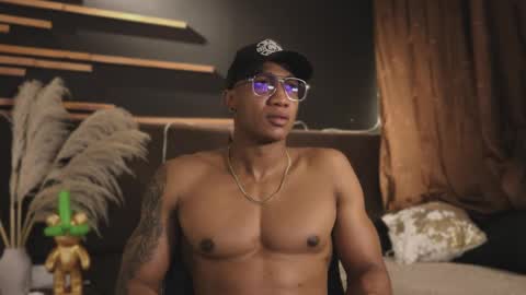 logan_varela online show from 01/30/25, 01:22