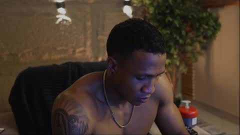 logan_varela online show from 10/02/25, 10:06