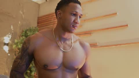 logan_varela online show from 11/05/25, 10:54