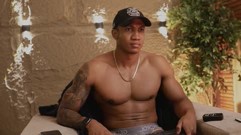 logan_varela online show from 11/27/25, 12:24