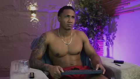 logan_varela online show from 12/05/25, 03:30