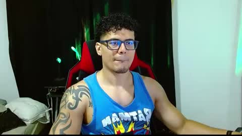 Snapshot of loganandrwz chatting on 02/13/26, 01:56 Loganandrwz online show from 02/13/26, 01:56