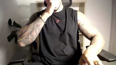 Snapshot of loganhod chatting on 06/18/26, 11:42 Logan Wolfp online show from 06/18/26, 11:42