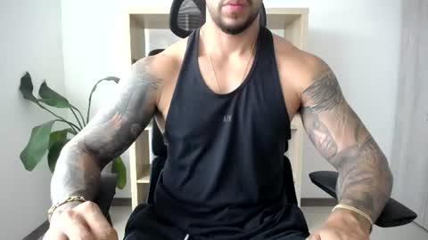 Snapshot of loganhod chatting on 06/21/26, 04:53 Logan Wolfp online show from 06/21/26, 04:53