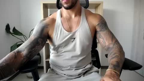 Snapshot of loganhod chatting on 06/24/26, 10:42 Logan Wolfp online show from 06/24/26, 10:42