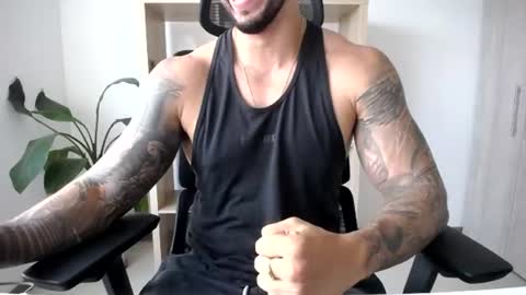 Snapshot of loganhod chatting on 07/02/26, 10:49 Logan Wolfp online show from 07/02/26, 10:49