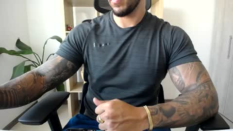 Snapshot of loganhod chatting on 07/14/26, 09:53 Logan Wolfp online show from 07/14/26, 09:53