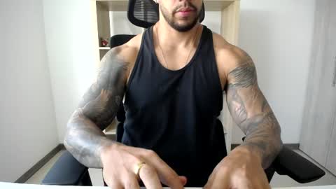 Snapshot of loganhod chatting on 07/28/26, 04:50 Logan Wolfp online show from 07/28/26, 04:50