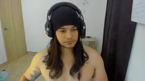 Snapshot of loganhot22 chatting on 12/15/24, 06:18 Logan online show from 12/15/24, 06:18