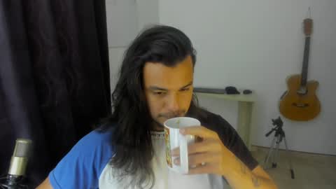 Snapshot of loganhot22 chatting on 01/03/25, 09:36 Logan online show from 01/03/25, 09:36