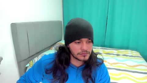 Snapshot of loganhot22 chatting on 12/22/25, 07:27 Logan online show from 12/22/25, 07:27