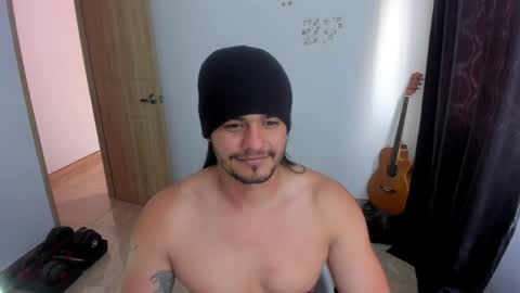 Snapshot of loganhot22 chatting on 04/28/26, 05:29 Logan online show from 04/28/26, 05:29