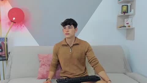 Snapshot of loganoficialx chatting on 03/11/25, 08:30 loganoficialx online show from 03/11/25, 08:30