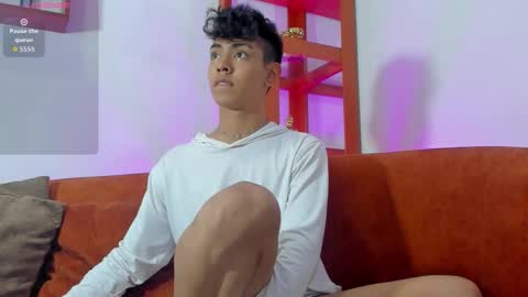 Snapshot of logantwink18 chatting on 09/20/25, 09:38 logantwink18 online show from 09/20/25, 09:38