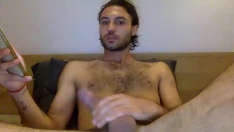 logeil27 online show from 11/04/25, 08:35