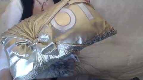 Lilu online show from 12/14/25, 03:01