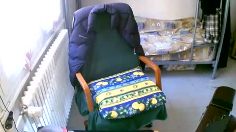 Snapshot of lokoum39 chatting on 02/16/25, 12:21 lokoum39 online show from 02/16/25, 12:21