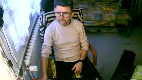 Snapshot of lokoum39 chatting on 11/26/25, 03:46 lokoum39 online show from 11/26/25, 03:46