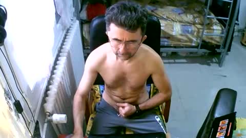 lokoum39 online show from 12/23/25, 10:35