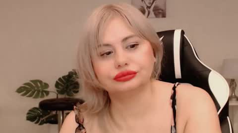 Snapshot of lola_anderson chatting on 01/15/26, 10:20 Lola online show from 01/15/26, 10:20