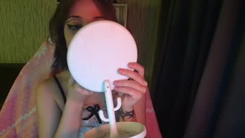 lola online show from 01/03/25, 04:11