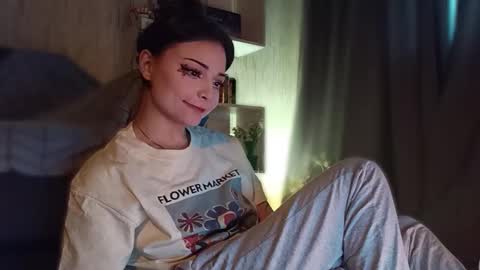 lola online show from 02/04/26, 09:59